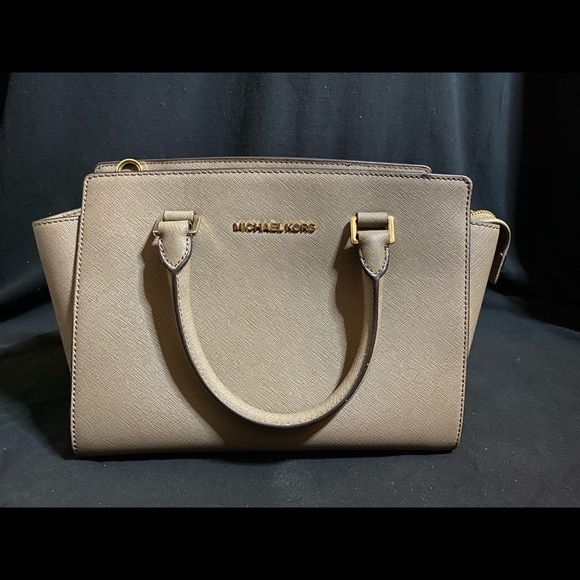 Michael Kors handbag - Picture 1 of 6